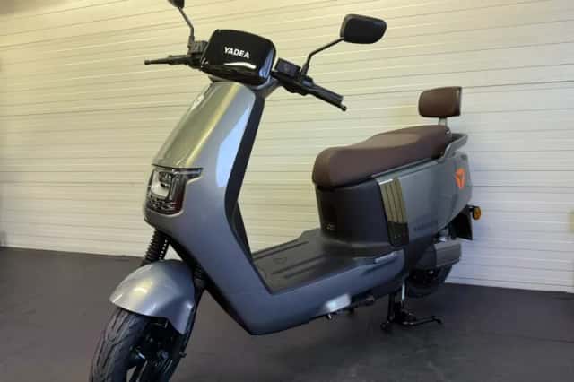 Yadea E10 (2026) thumbnail 3