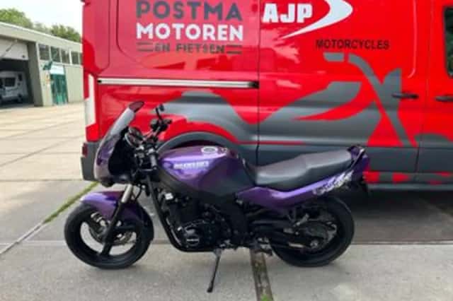 Suzuki GS 500 CHAL (1996) thumbnail 3