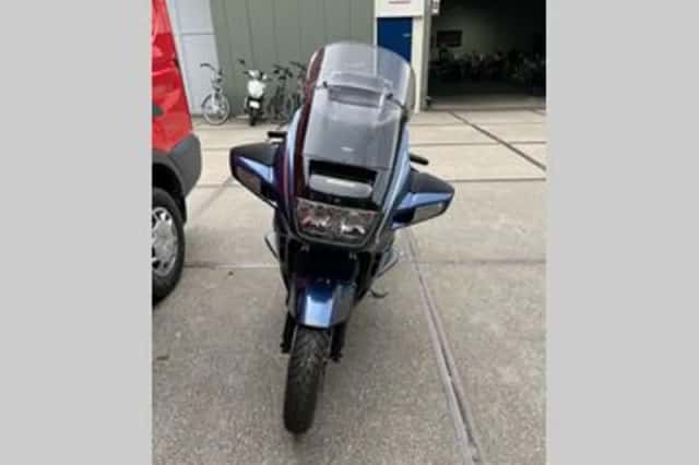 Honda ST 1100 PAN EUROPEAN (2000) thumbnail 3