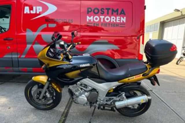 Yamaha TDM 850 (1999) thumbnail 3