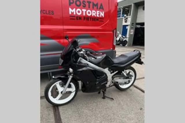 Suzuki GS 500 E (1995) thumbnail 4