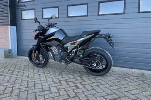 KTM 790 DUKE (2020) thumbnail 2