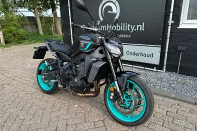 YAMAHA MT09 Y-AMT (2024) thumbnail 4