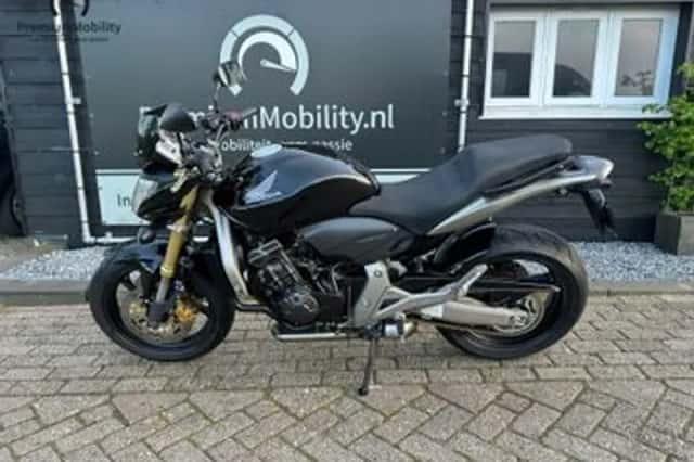 Honda CB 600 F HORNET (2007) thumbnail 2
