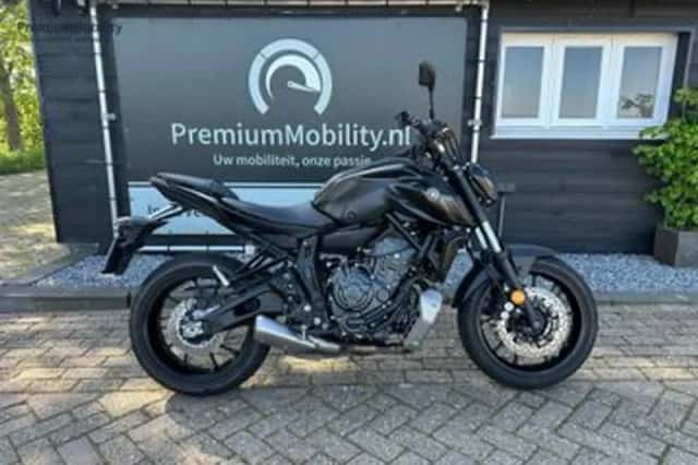 YAMAHA MT07 ABS (2024) thumbnail 3