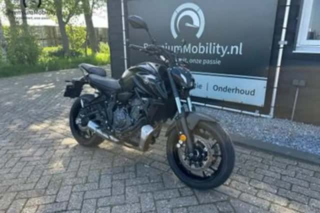 YAMAHA MT07 ABS (2024) thumbnail 4