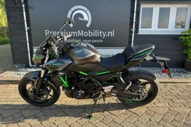 Kawasaki Z650 ABS (2023) thumbnail 3