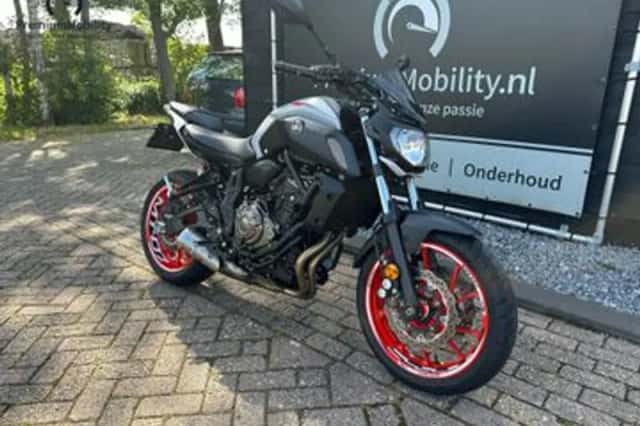 YAMAHA MT07 ABS (2020) thumbnail 4