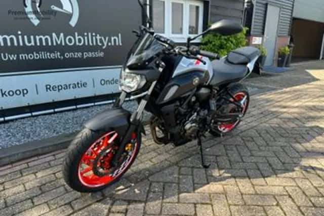 YAMAHA MT07 ABS (2020) thumbnail 5