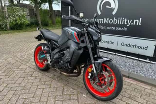 YAMAHA MT09 ABS (2021) thumbnail 4