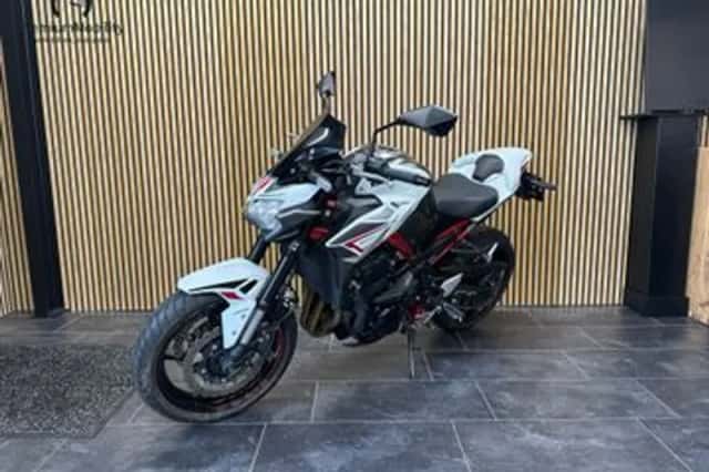 Kawasaki Z900 (2022) thumbnail 2