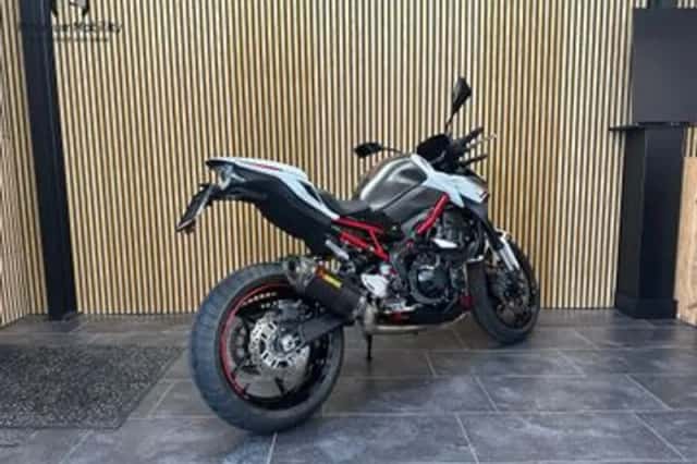 Kawasaki Z900 (2022) thumbnail 3