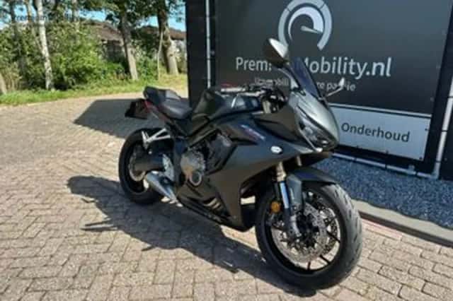 Honda CBR650R (2019) thumbnail 5