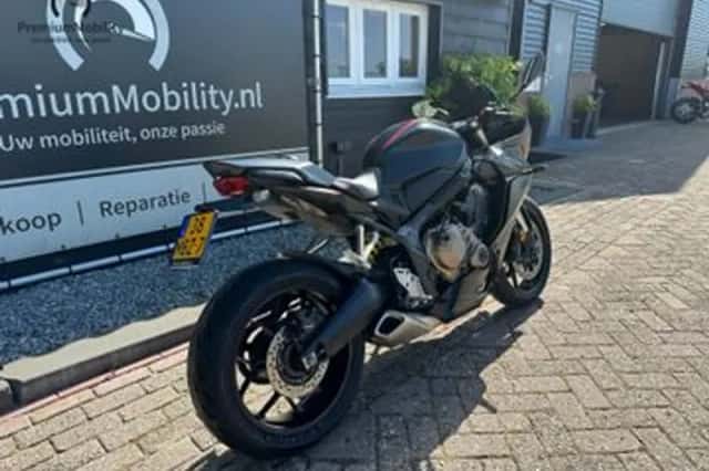 Honda CBR650R (2019) thumbnail 6