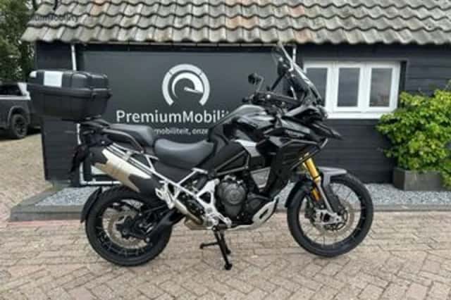 Triumph Tiger 1200 Rally Explorer (2024) thumbnail 2