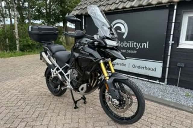 Triumph Tiger 1200 Rally Explorer (2024) thumbnail 4