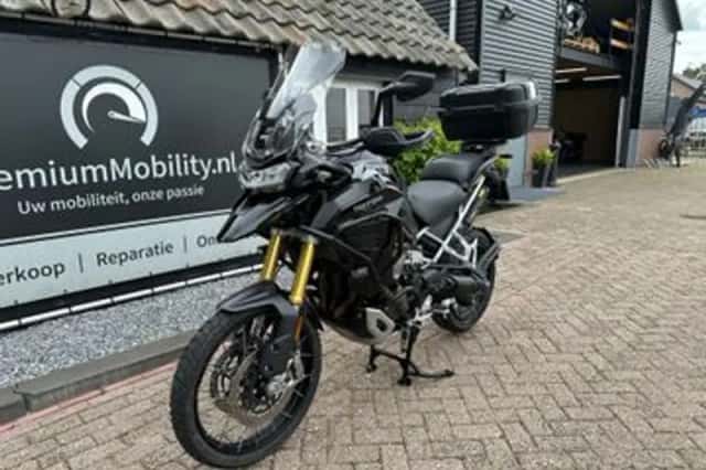 Triumph Tiger 1200 Rally Explorer (2024) thumbnail 5