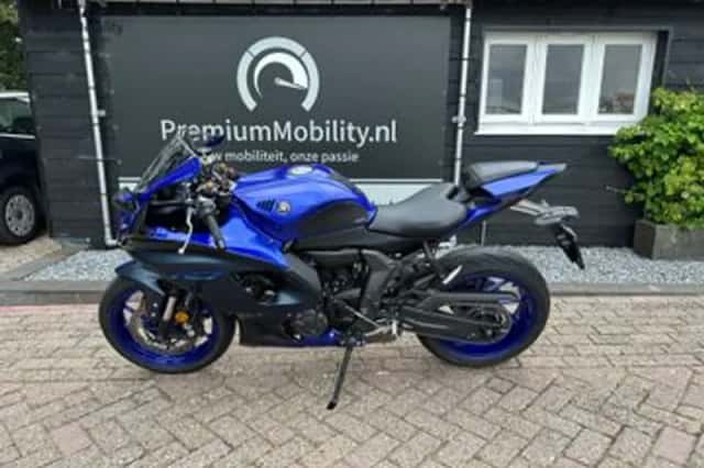 Yamaha R7 (2023) thumbnail 3