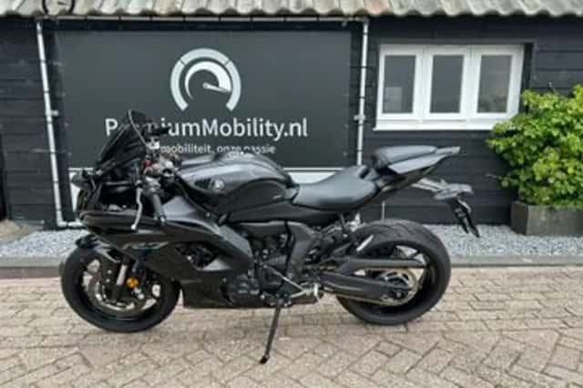 Yamaha R7 (2023) thumbnail 3