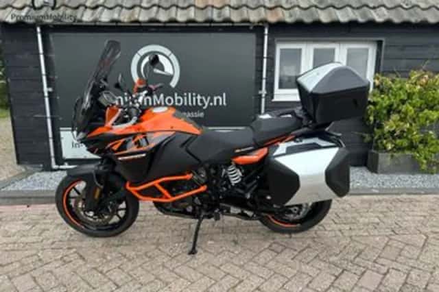 KTM 1090 Adventure (2017) thumbnail 3