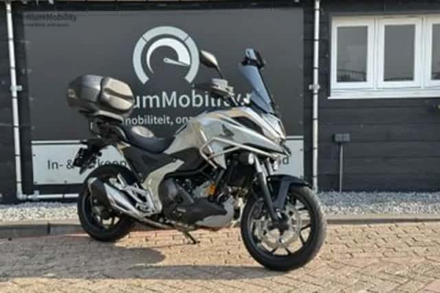 Honda NC750X (2023) thumbnail 1