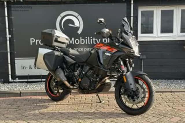 KTM 1290 Super Adventure (2018) thumbnail 1
