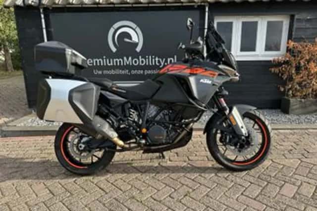KTM 1290 Super Adventure (2018) thumbnail 2