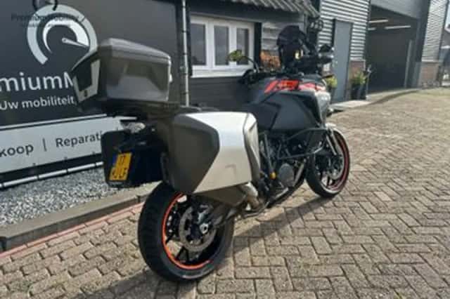 KTM 1290 Super Adventure (2018) thumbnail 6
