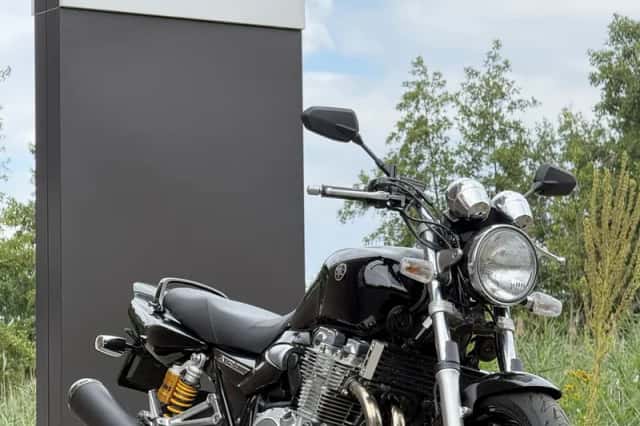 Yamaha XJR 1300 (2007) thumbnail 1