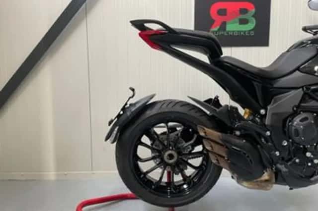 MV AGUSTA TURISMO VELOCE 800 (2026) thumbnail 5