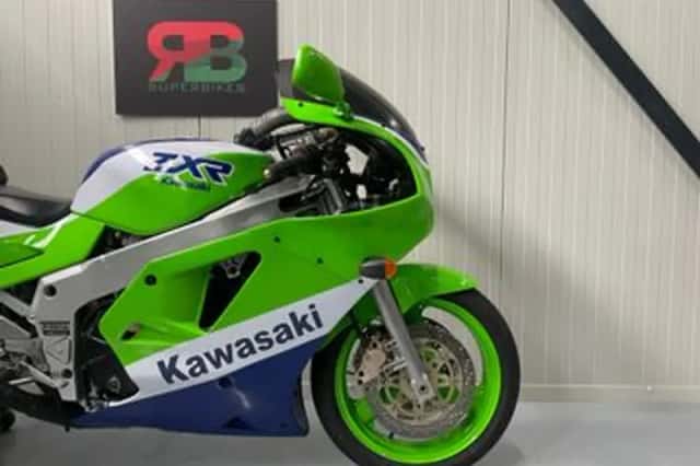KAWASAKI ZXR 750 (1990) thumbnail 4