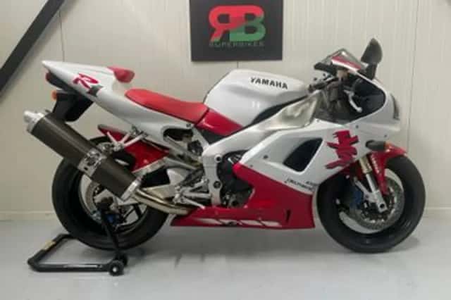 YAMAHA YZF R1 (1998) thumbnail 1