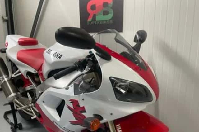 YAMAHA YZF R1 (1998) thumbnail 6