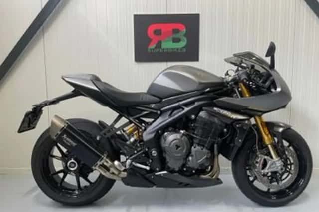 TRIUMPH Speed Triple 1200 RR Breitling Edition (2024) thumbnail 1