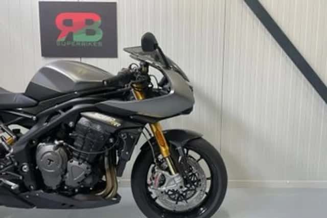 TRIUMPH Speed Triple 1200 RR Breitling Edition (2024) thumbnail 4
