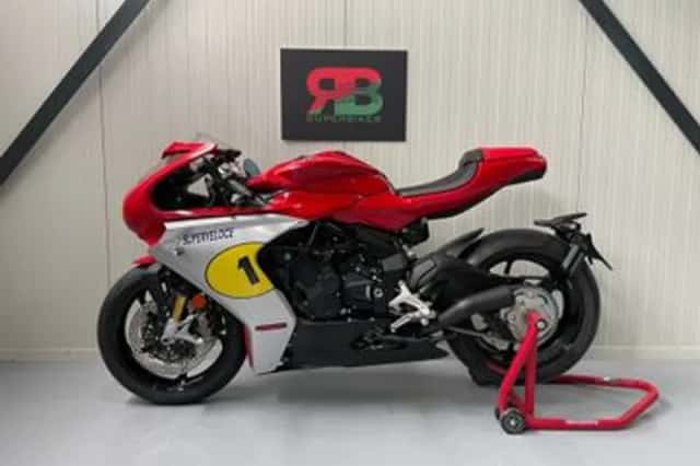 MV AGUSTA SUPERVELOCE 800 (2026) thumbnail 2