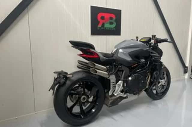 MV Agusta Brutale 1000RS (2025) thumbnail 3