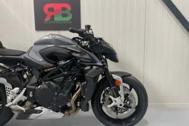 MV Agusta Brutale 1000RS (2025) thumbnail 4