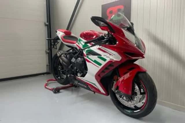 MV Agusta F3 800 (2026) thumbnail 2