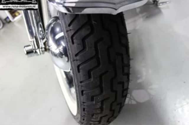 HARLEY-DAVIDSON SOFTAIL DELUXE FLSTN (2007) thumbnail 6