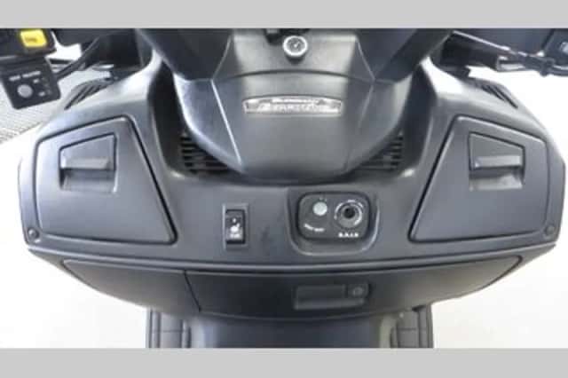 Suzuki AN 650 Burgman Executive (2014) thumbnail 4