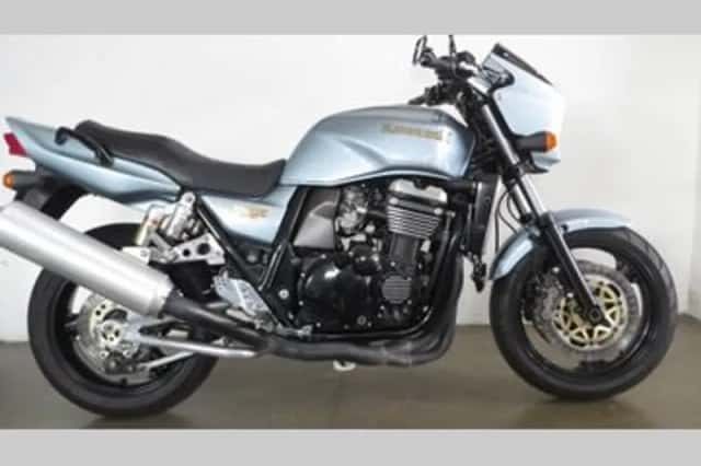 Kawasaki ZRX 1100 (1998) thumbnail 1
