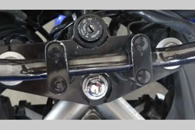 Yamaha FZS 1000 Fazer (2002) thumbnail 4