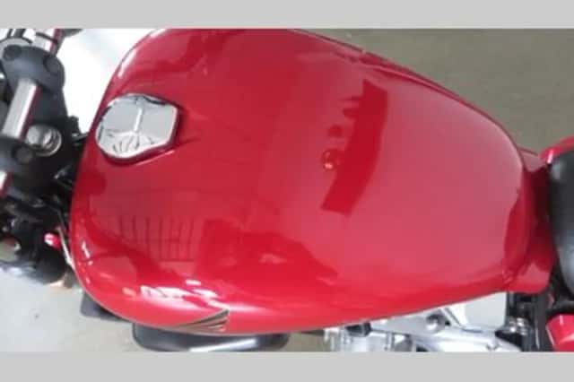 Honda VF 700 C Supermagna (1987) thumbnail 4
