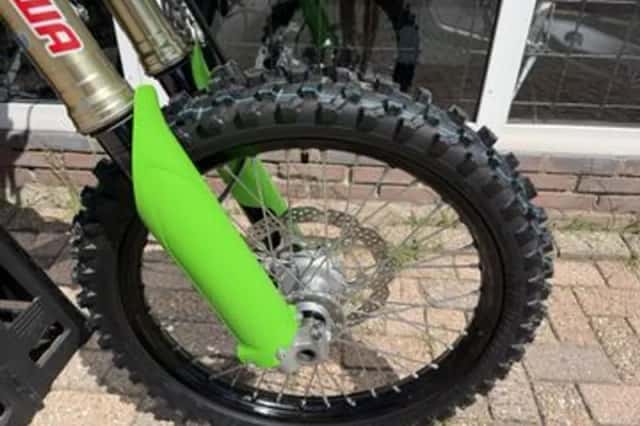 Kawasaki KX450 (2024) thumbnail 5