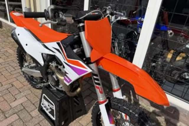 KTM 450 SX-F (2024) thumbnail 6