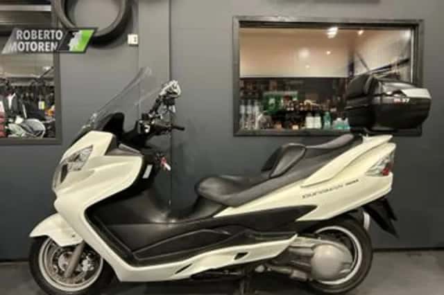 Suzuki AN 400 Burgman (2014) thumbnail 1