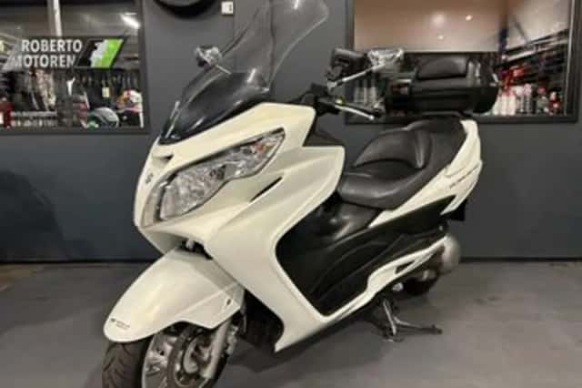 Suzuki AN 400 Burgman (2014) thumbnail 2