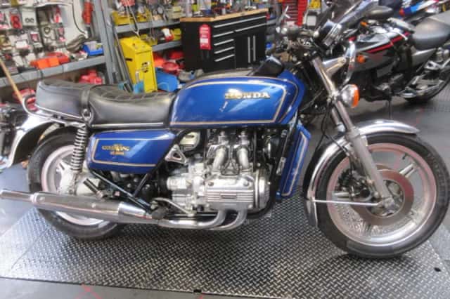 Honda GL 1000 Goldwing (1978) thumbnail 1