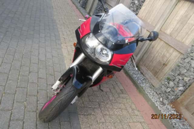 Suzuki GSX-R1100W (1995) thumbnail 2